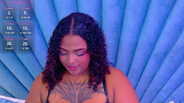 Cristal-Jonnes online show from 10/06/25, 03:19