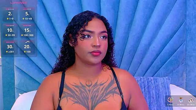 Cristal-Jonnes online show from 10/28/25, 04:35