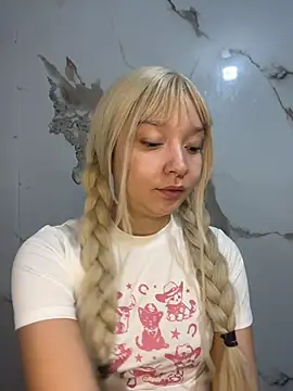 JuliethMoss online show from 04/04/26, 07:53