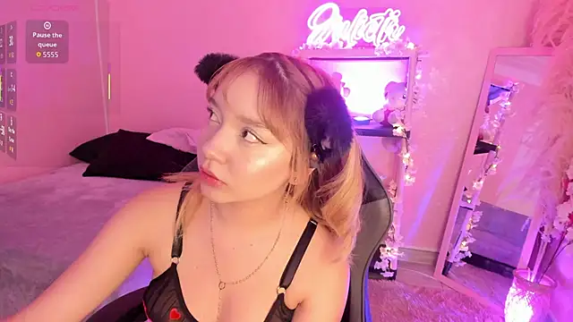 JuliethMoss online show from 02/25/26, 08:30