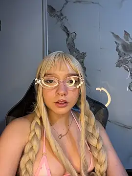 JuliethMoss online show from 03/28/26, 09:54