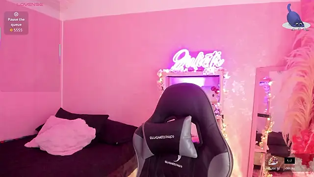 JuliethMoss online show from 03/21/26, 08:24