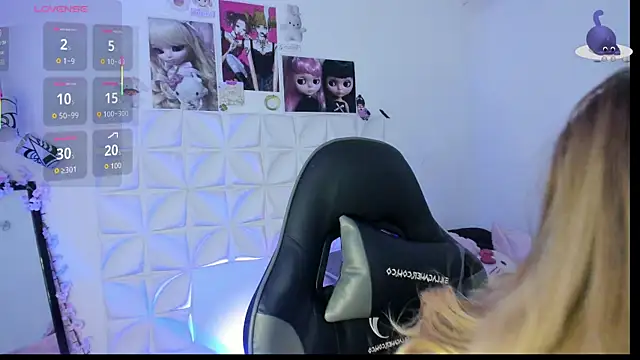 JuliethMoss online show from 12/22/25, 08:42