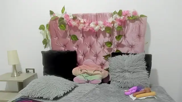 ivy moon05 online show from 01/17/26, 04:43