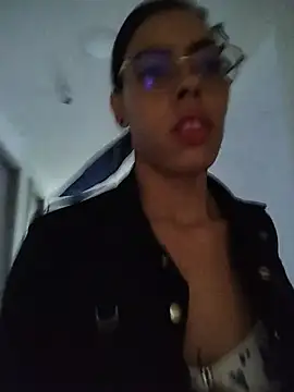 Snapshot of Pamelamiler__ chatting on 06/18/26, 01:27 Pamelamiler online show from 06/18/26, 01:27