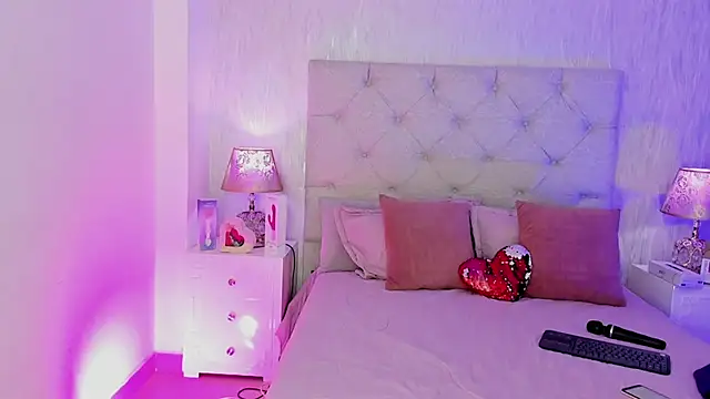 Pamelamiler   online show from 03/12/26, 12:20