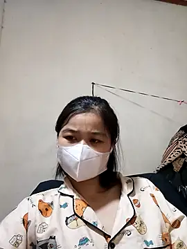 Snapshot of Daisy-lusia96 chatting on 11/21/25, 05:28 Daisy-lusia96 online show from 11/21/25, 05:28