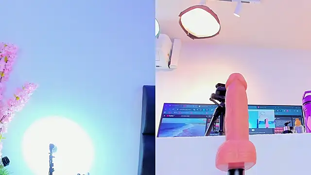 Snapshot of maily_zanss chatting on 02/19/26, 08:06 maily zanss online show from 02/19/26, 08:06