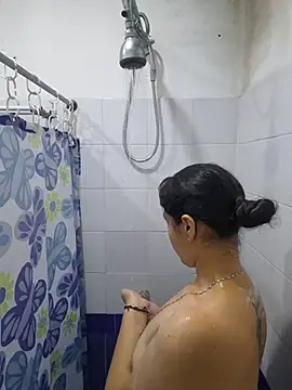 lila kitty81 online show from 11/08/25, 05:49