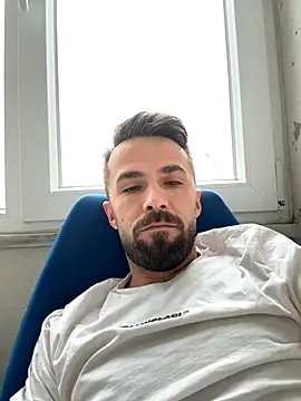 S-kt-et online show from 10/11/25, 10:38