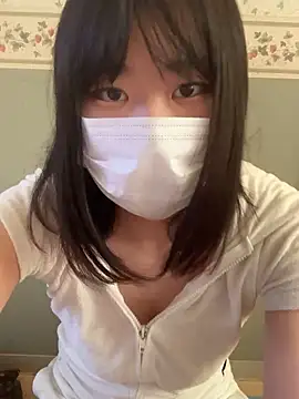 Snapshot of -SAKI-xx chatting on 10/03/25, 05:42 -SAKI-xx online show from 10/03/25, 05:42