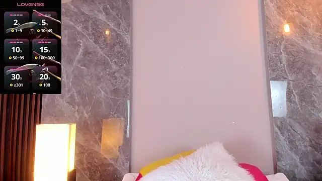 Emma hunter  online show from 12/03/25, 04:24