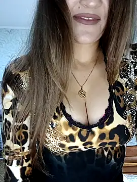 Snapshot of Viola3102 chatting on 10/11/25, 11:22 Viola3102 online show from 10/11/25, 11:22