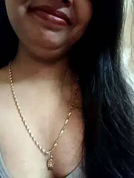 Maahhii 2 online show from 09/28/25, 03:46