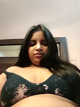 Maahhii 2 online show from 05/15/26, 09:07