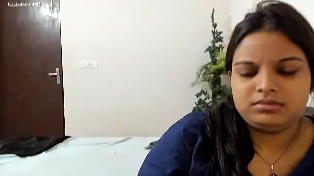 Maahhii 2 online show from 06/13/26, 03:21