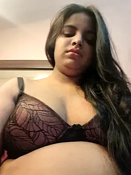 Maahhii 2 online show from 05/20/26, 09:45