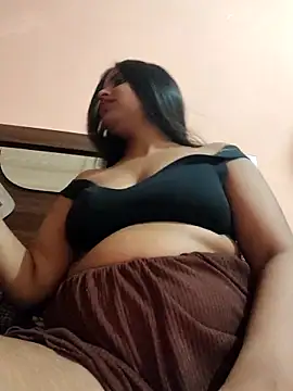 Maahhii 2 online show from 04/18/26, 01:24