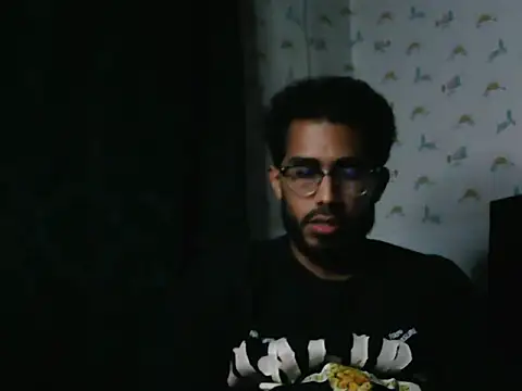 TU-MORENOO online show from 09/19/25, 06:28