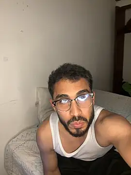 TU-MORENOO online show from 11/24/25, 06:13