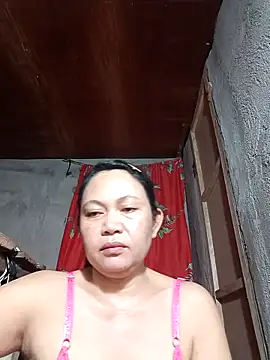 Everleigh mom online show from 10/24/25, 10:36