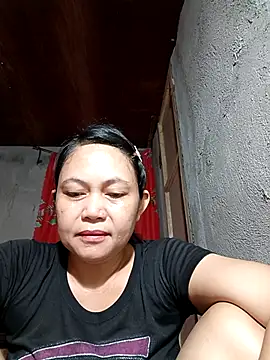 Everleigh mom online show from 12/17/25, 10:04