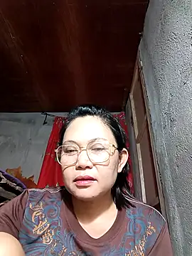 Everleigh mom online show from 10/29/25, 11:09