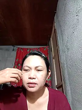 Snapshot of Everleigh_mom chatting on 10/06/25, 10:38 Everleigh mom online show from 10/06/25, 10:38