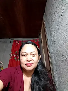 Everleigh mom online show from 12/14/25, 08:03