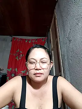 Everleigh mom online show from 11/17/25, 07:34