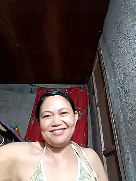 Everleigh mom online show from 11/01/25, 08:08