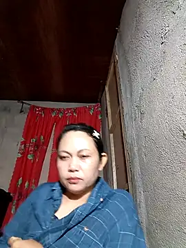 Everleigh mom online show from 12/14/25, 02:18