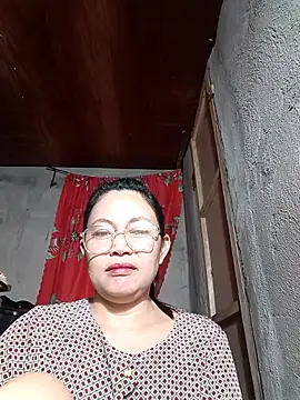 Everleigh mom online show from 11/27/25, 10:48