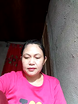 Everleigh mom online show from 12/18/25, 10:41