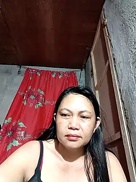 Snapshot of Everleigh_mom chatting on 09/14/25, 07:25 Everleigh mom online show from 09/14/25, 07:25
