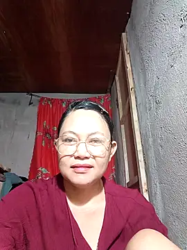 Everleigh mom online show from 10/25/25, 08:20