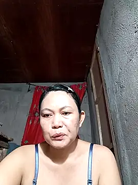 Everleigh mom online show from 10/27/25, 01:28