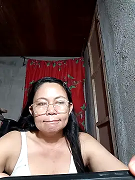 Everleigh mom online show from 11/18/25, 07:55