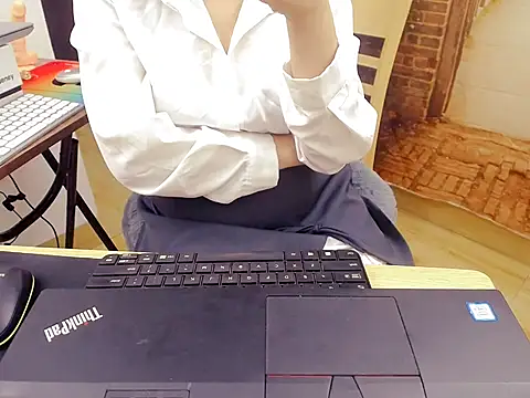 Snapshot of Hana9x chatting on 10/17/25, 03:14 Hana9x online show from 10/17/25, 03:14