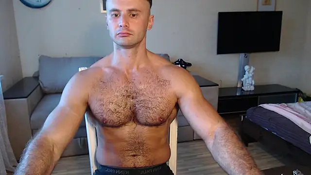 Snapshot of muscle_uncut chatting on 09/20/25, 01:05 muscle uncut online show from 09/20/25, 01:05