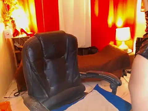 Snapshot of JemSEXtutor chatting on 10/09/25, 01:39 JemSEXtutor online show from 10/09/25, 01:39