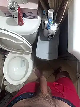 Snapshot of Mizzie55 chatting on 10/18/25, 08:27 Mizzie55 online show from 10/18/25, 08:27