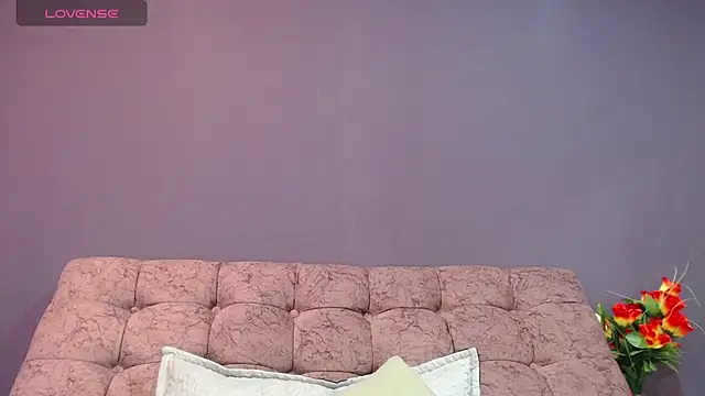 KateWelsin online show from 02/02/26, 07:46