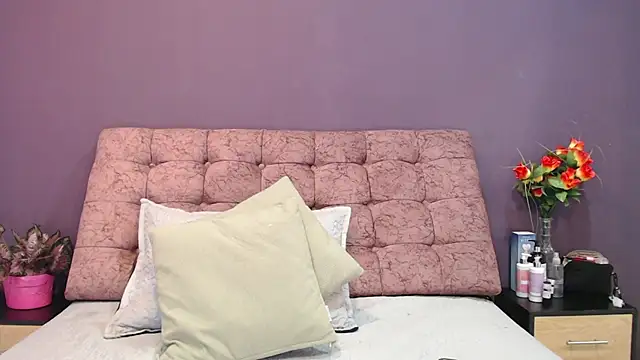 KateWelsin online show from 11/05/25, 08:45