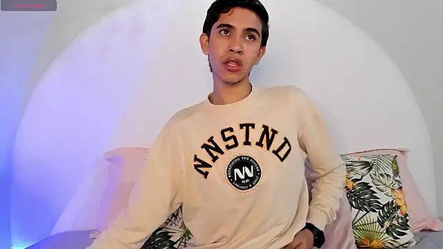 JoshuaSanzz online show from 12/18/25, 02:27