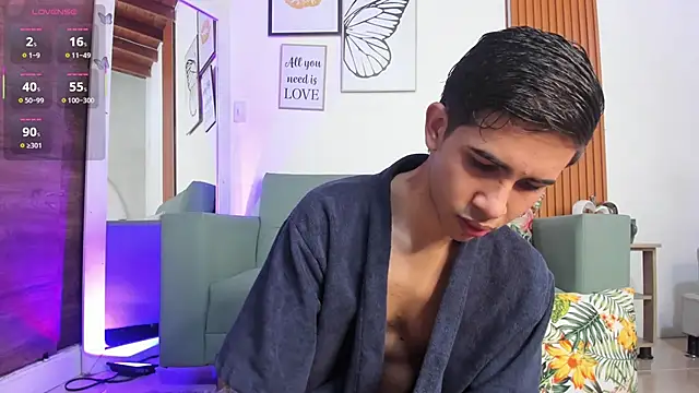 JoshuaSanzz online show from 11/17/25, 03:32