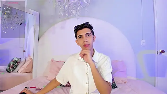 JoshuaSanzz online show from 10/25/25, 03:38