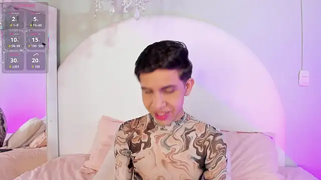 JoshuaSanzz online show from 10/24/25, 03:38