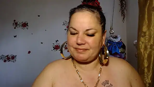 Snapshot of andreea2011 chatting on 10/23/25, 10:36 andreea2011 online show from 10/23/25, 10:36