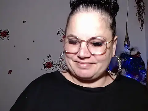 Snapshot of andreea2011 chatting on 10/02/25, 03:04 andreea2011 online show from 10/02/25, 03:04